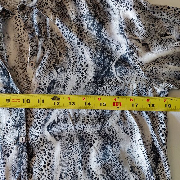 Allison Taylor Snake Print 100% Silk Blouse, Size S - Picture 5 of 7